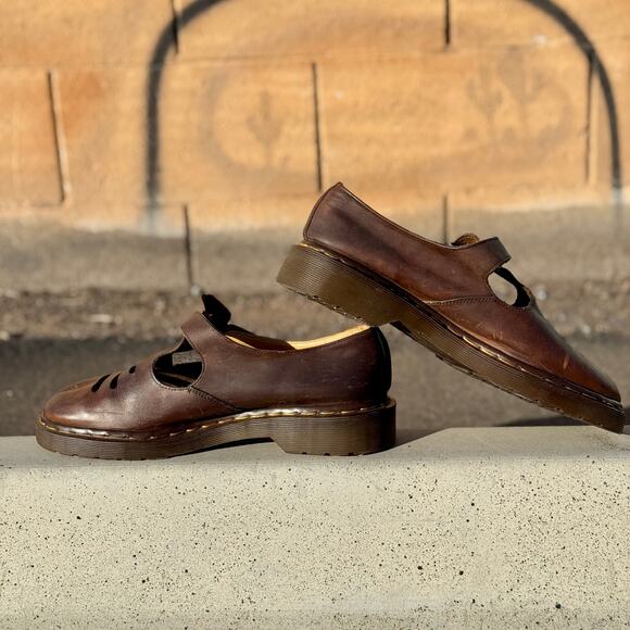 Vintage Made in Englang Dr. Martens Brown Leather Cut Out Mary Janes Size 7 - Picture 6 of 9